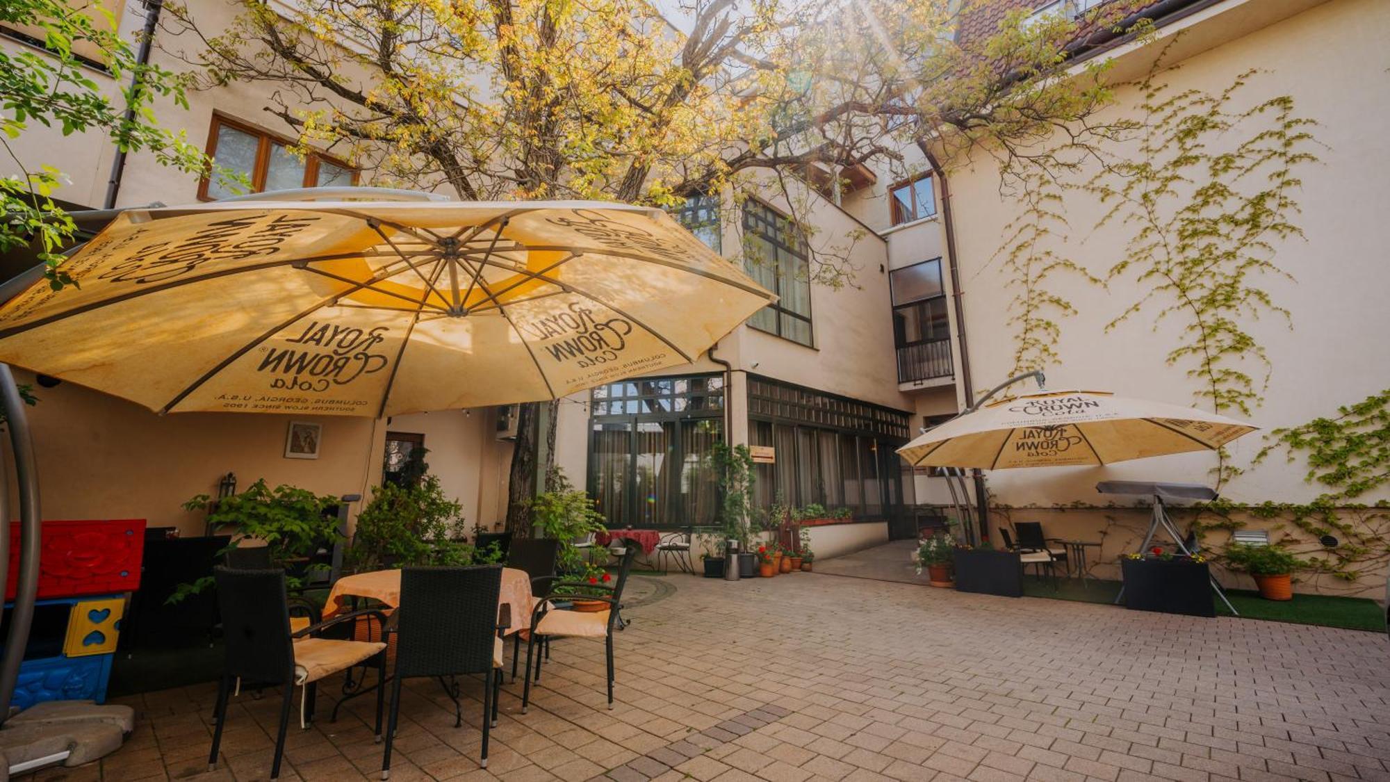 קושיצה Boutique Hotel Maraton מראה חיצוני תמונה